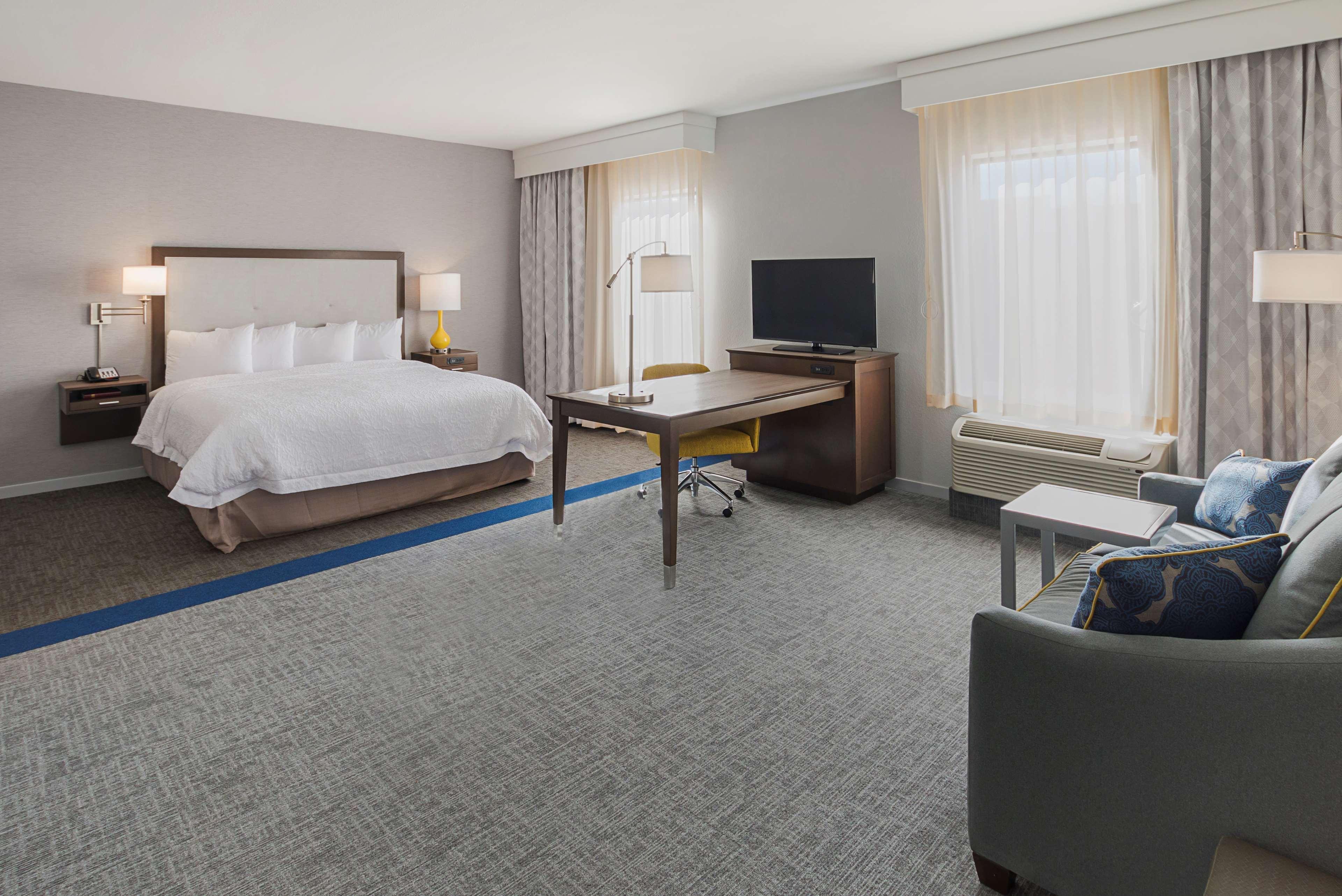 Hotel Hampton & Dfw Airport West 3*