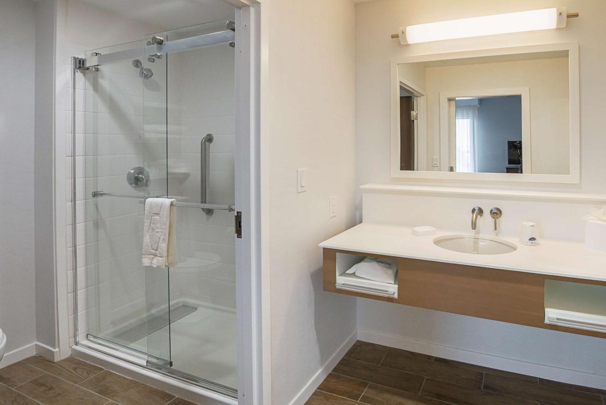 Hampton & Dfw Airport West 3*