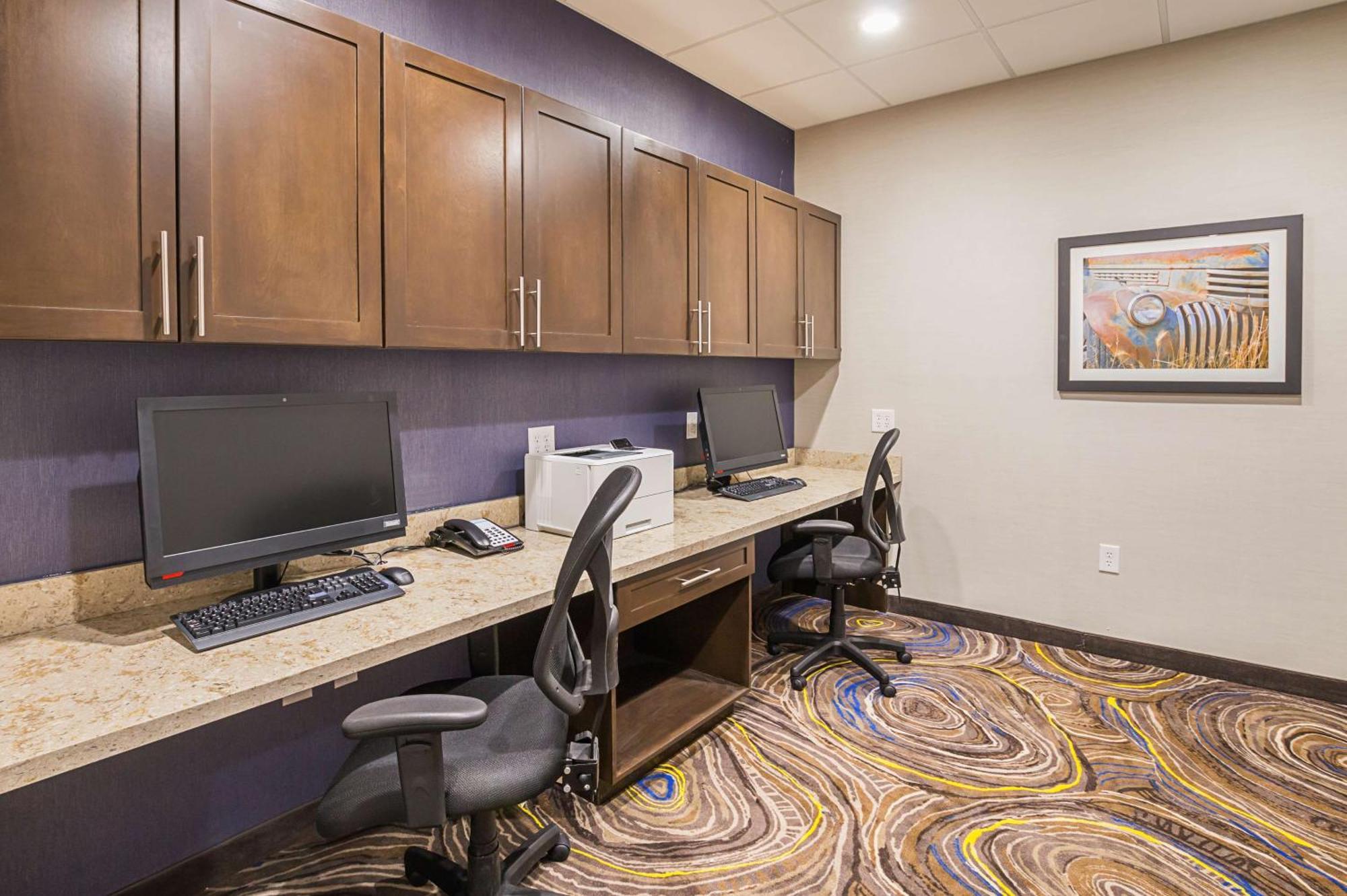 Hotel Hampton & Dfw Airport West 3*
