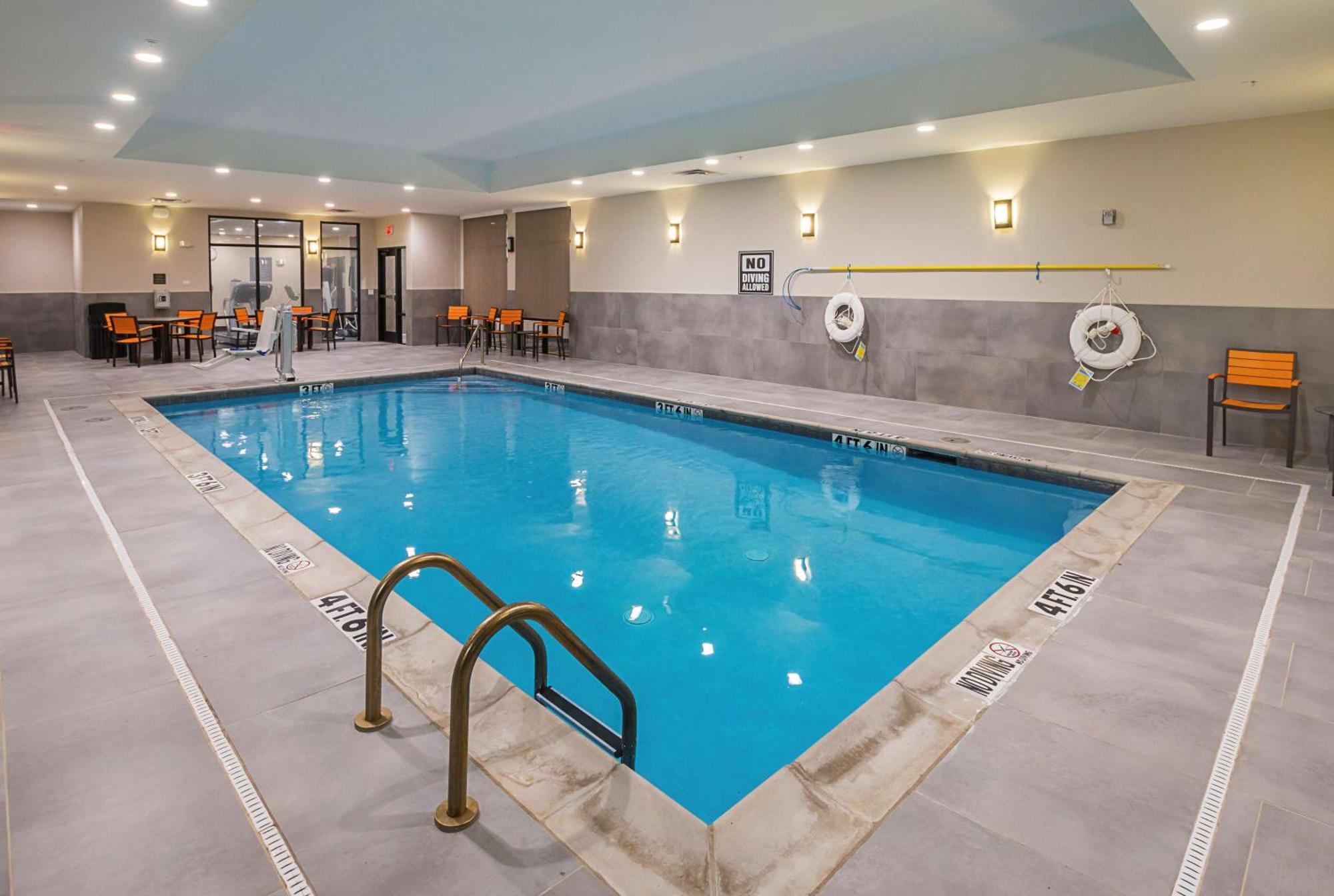Hampton & Dfw Airport West Hotel Colleyville