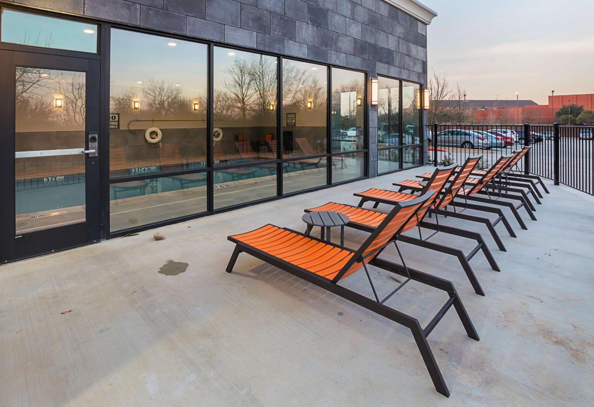 Hotel Hampton & Dfw Airport West 3*
